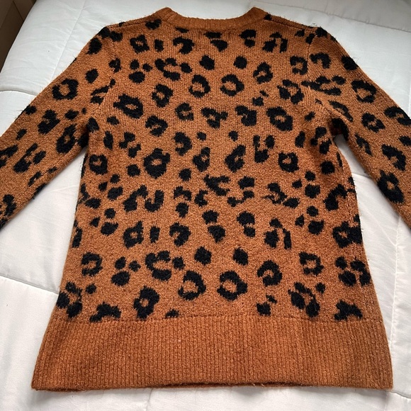 CHEETAH SWEATER - Picture 2 of 3